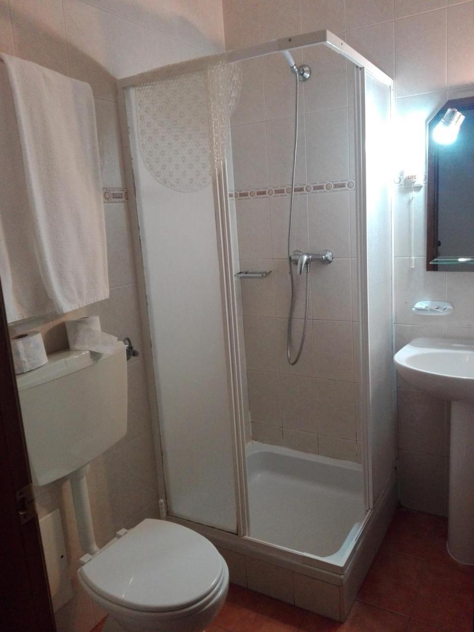 Hotel Romba โอริก ภายนอก รูปภาพ